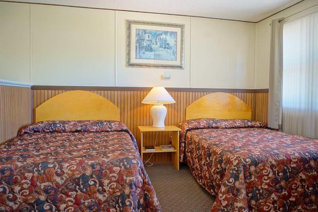 Green Acres Motel ซัมเมอร์ไซด์ ภายนอก รูปภาพ